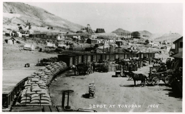 ore being loaded at the rail depot, Tonopah